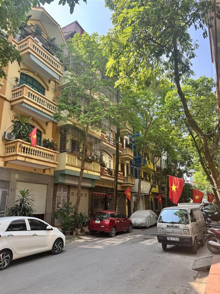 Chính chủ gửi bán đất đẹp phân lô kim giang , hoàng mai 65m x mt4,6m , vỉa hè , ô tô tránh
