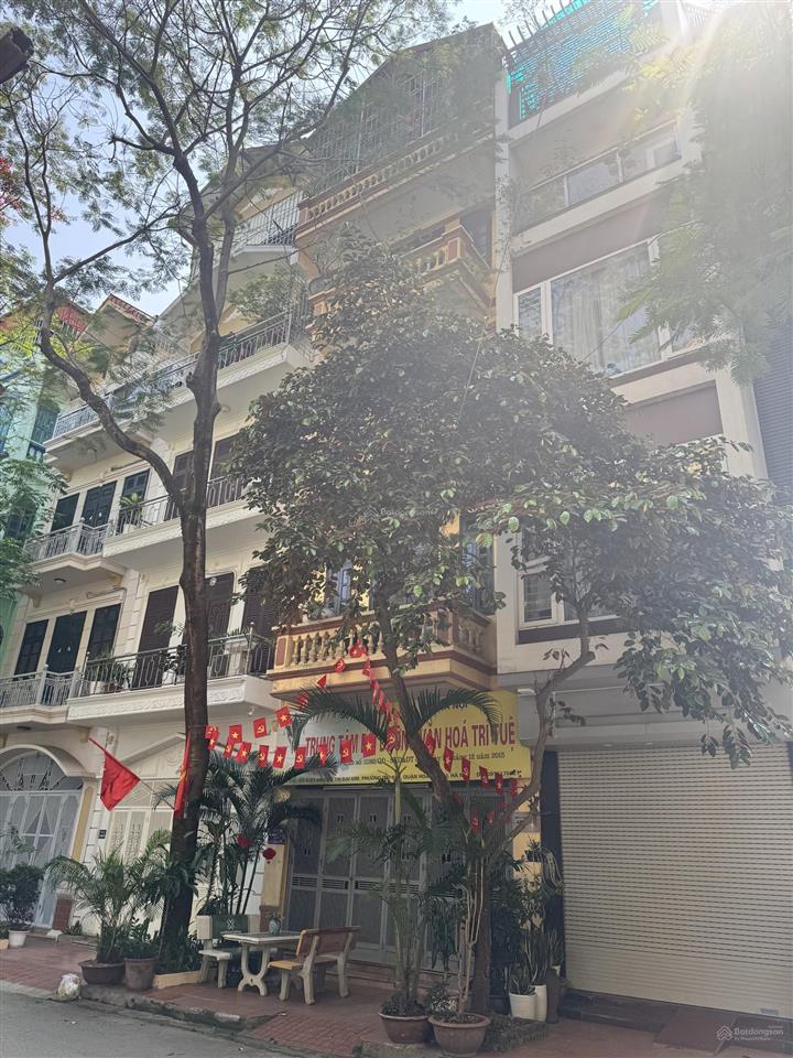 Chính chủ gửi bán đất đẹp phân lô kim giang , hoàng mai 65m x mt4,6m , vỉa hè , ô tô tránh