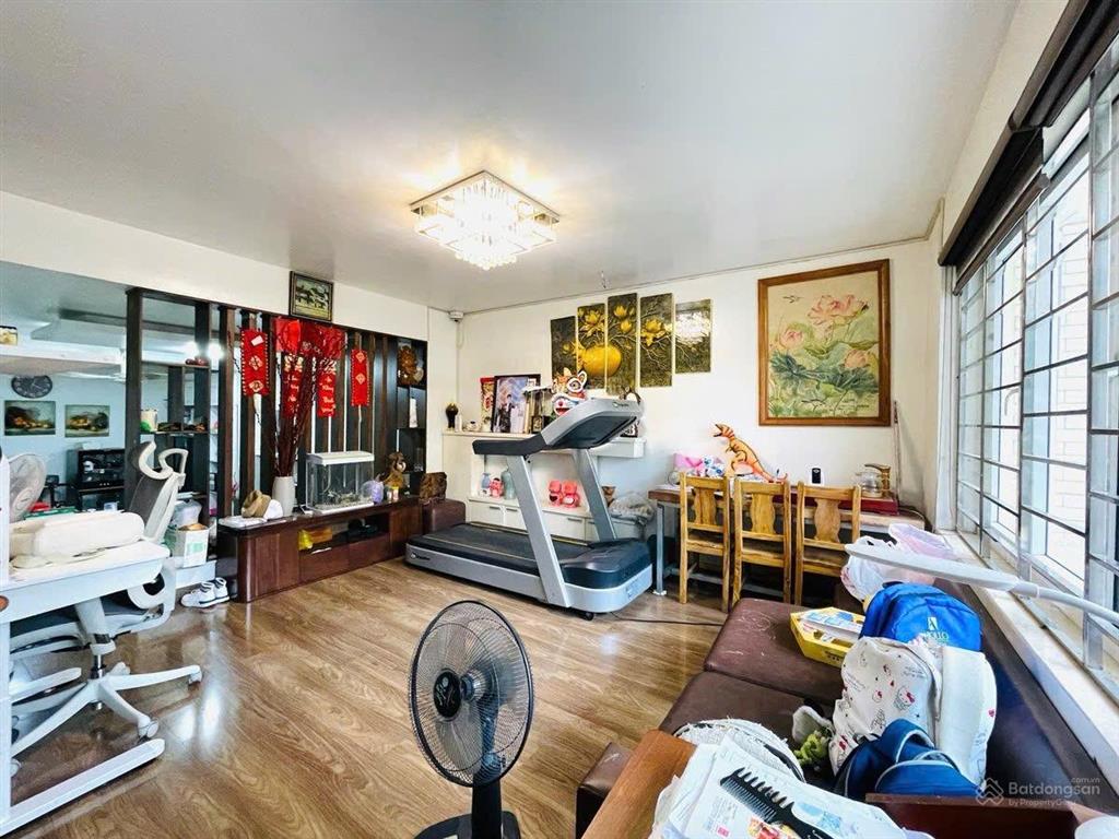 Nhà dân xây chắc chắn, thiết kế hiện đại đầy đủ công năng, ngõ ô tô thông linh đàm  bằng liệt