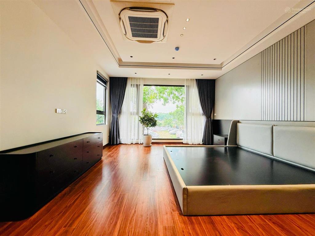 Tuyệt phẩm view hồ linh đàm, xây mới 7 tầng  phân lô ô tô tránh  ở sướng  kinh doanh đỉnh