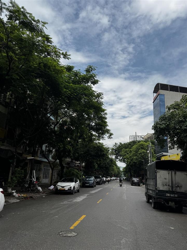 Cách mặt phố đại từ chỉ 30m, ngõ ô tô, view hồ linh đàm  55m2 x mt4,6m, 2 mặt ngõ thoáng sáng