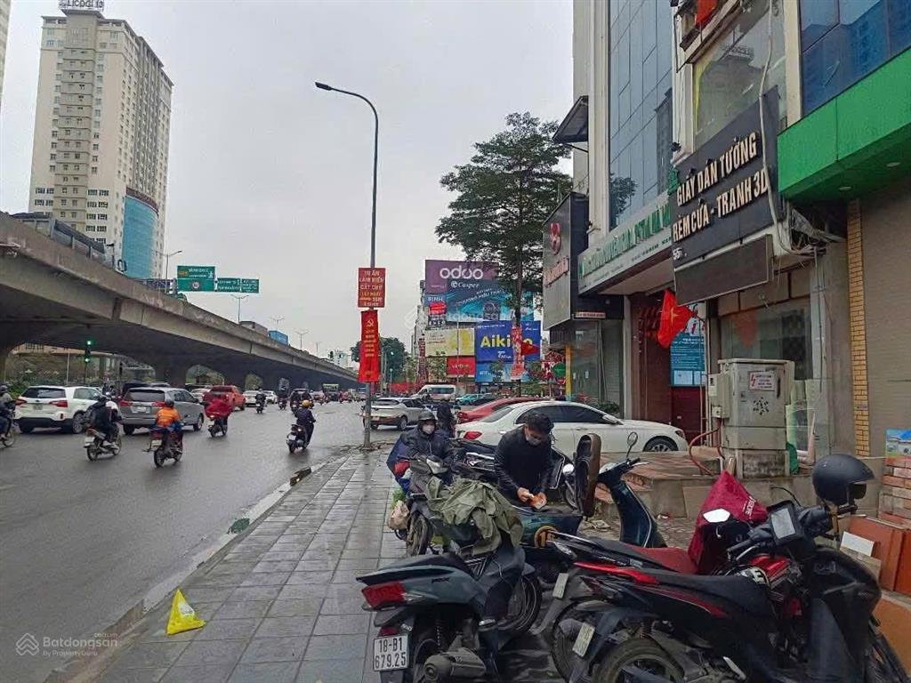 Mặt phố quy hoạch ổn định, vỉa hè rộng thênh thang, kinh doanh sầm uất trục chính khuất duy tiến