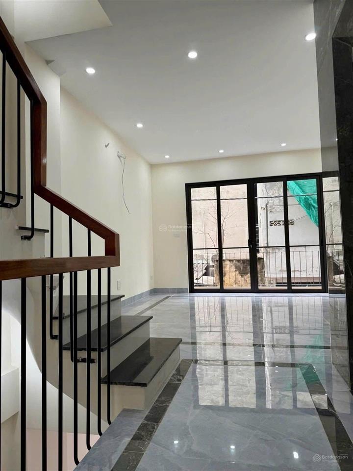 Liền kề hiếm nhà bán kđt đại kim  nguyễn xiển 75m x 5 tầng x mt4,8m, vỉa hè rộng, tiện kinh doanh