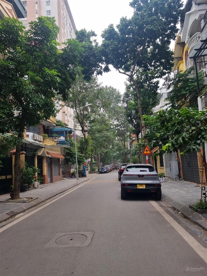 Phân lô ô tô vào nhà, trung tâm quận hà đông, vài bước chân ra mặt phố tô hiệu 68m x mt5m