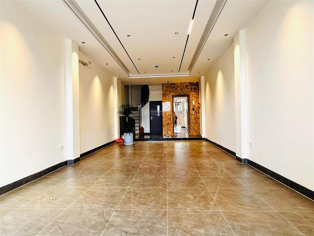 Phân lô ô tô tránh, view hồ linh đàm, 7 tầng thang máy hiện đại  trung tâm quận hoàng mai