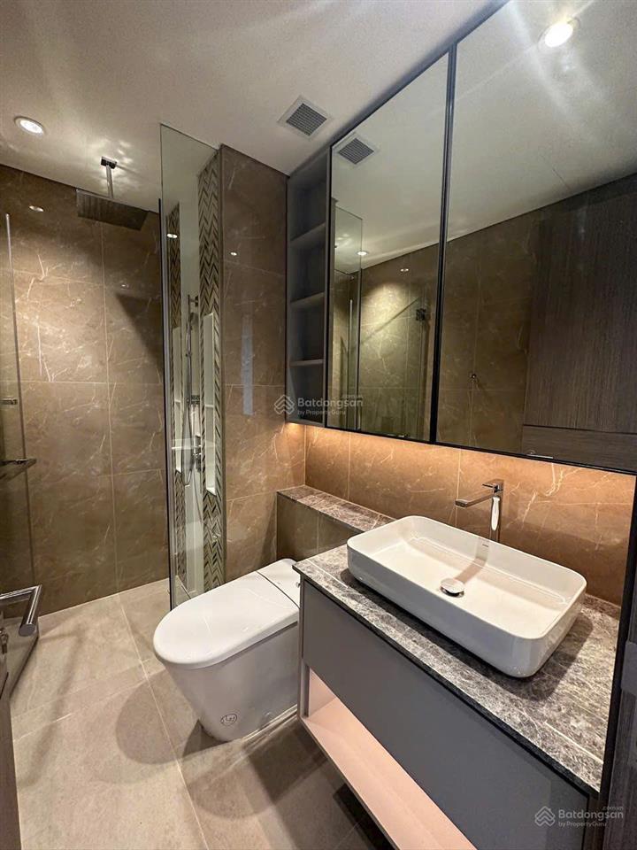 Bán căn hộ the opera residence, giá cực chất 34 tỷ, 77 m2, tầng cao view trực sông bitexco q1