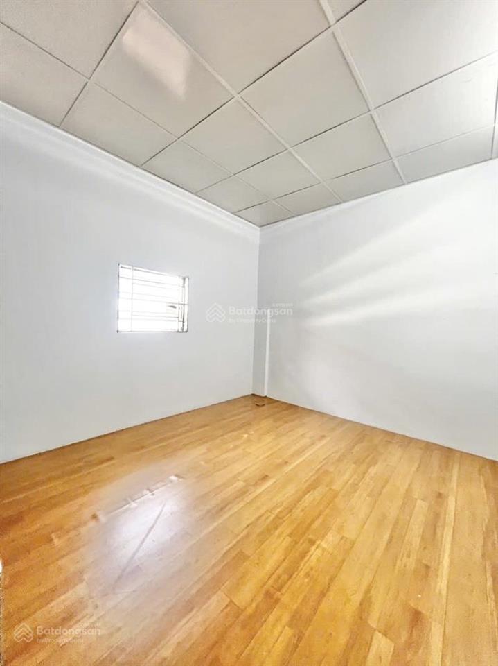 Chỉ 6 tỷ 6  2 tầng mặt tiền kinh doanh khu tên lửa  5 phòng cho thuê 15 triệu/tháng  đường 9m