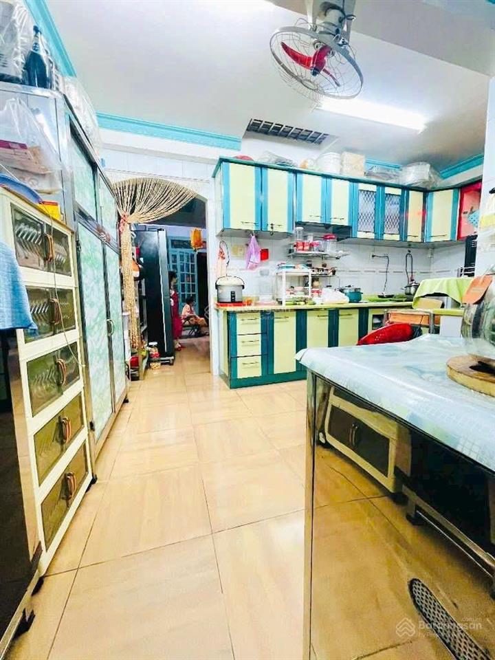 Nhà 4 tầng  gần chợ bình tiên  ngang lớn 5m  hẻm xe tải 5m  1 sẹc thẳng tắp  tiện cải tạo mới