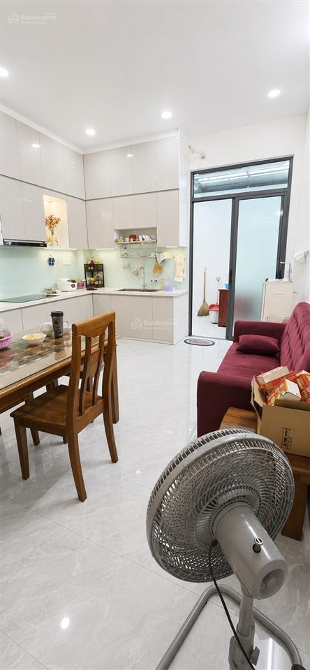 Chỉ 7 tỷ 29  3 tầng  gần vòng xoay phú lâm  kinh dương vương  tên lửa  đường 8m có lề