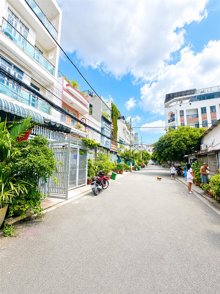 Gấp bán  72m2  gần vòng xoay phú lâm  đường 9m thông  gần công viên  ở hoặc cho thuê