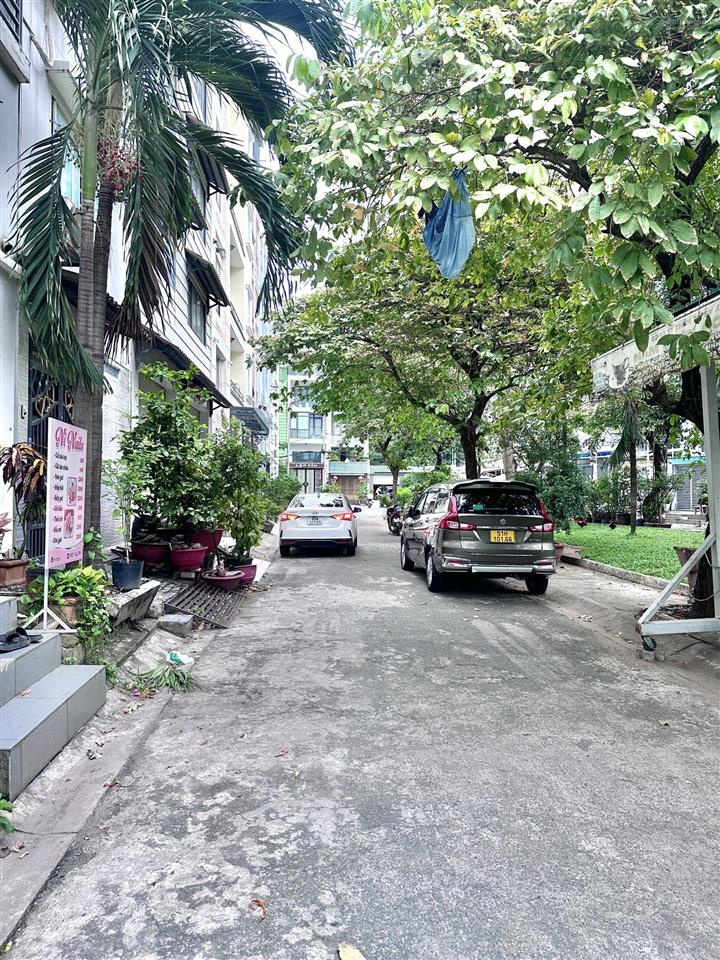 Chỉ 7.8 tỷ  mặt tiền nội bộ đường chợ lớn  bình phú  4x17m  đối diện công viên  sơn mới ở ngay