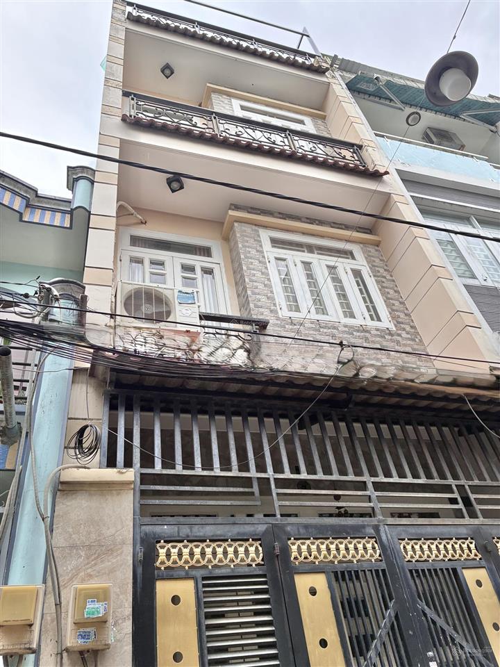Chỉ 5.45 tỷ  lê văn quới  4 tầng  hẻm xe hơi  sát mặt tiền  gần ngã tư bốn xã