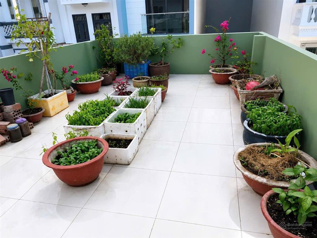 Chỉ 6.8 tỷ  nhà 3 tầng  88m2  gần lê văn quới  giáp tân phú  4x22m  hẻm 5m thông