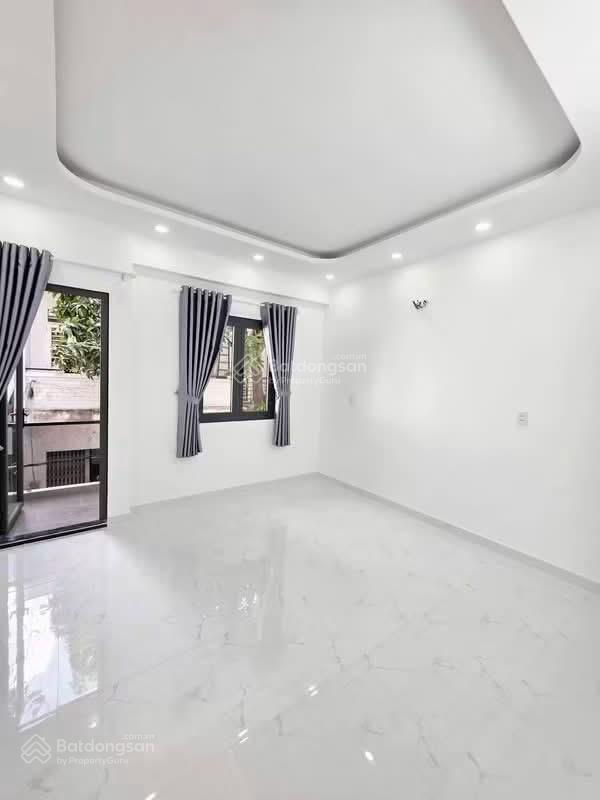 Chỉ 5,49 tỷ  nhà sát ngã tư bốn xã  giáp tân phú  4,2x13m  hẻm xe hơi thông  3pn rộng