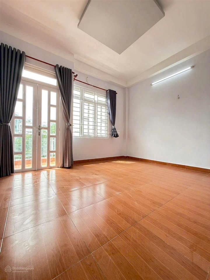 Chỉ 5 tỷ 7  mặt tiền kinh doanh gần kdc nam hùng vương  4m x 20m = 80m2  gần aeon bình tân