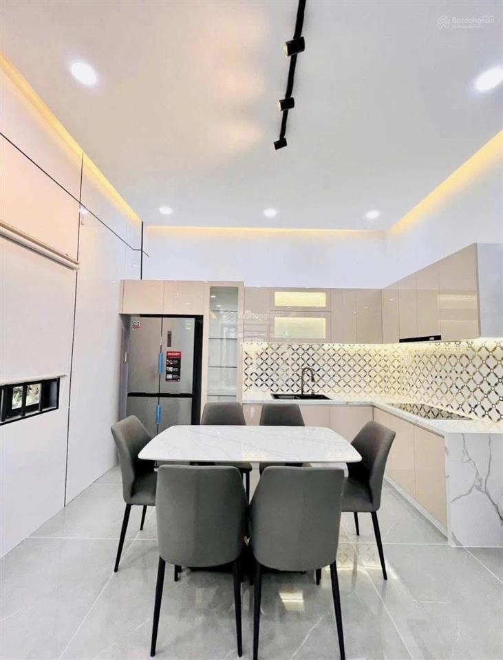 Mặt tiền kinh doanh  hòa bình  tô hiệu  đầm sen  4 tầng / 56m2  chỉ 8 tỷ 59