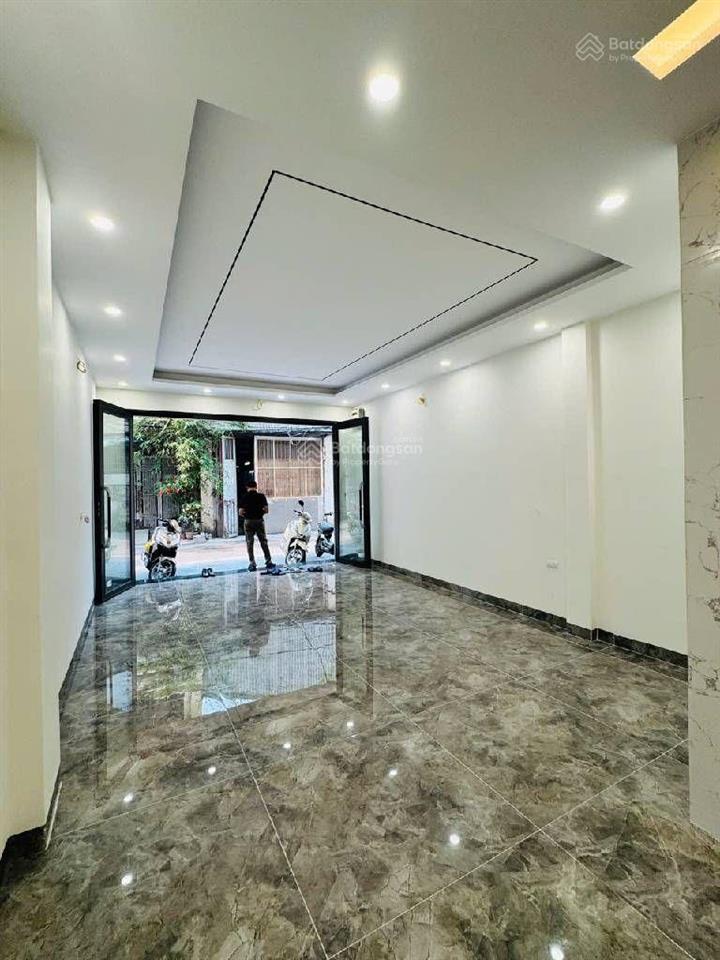 Nguyễn khánh toàn 14 tỷ hiếm15m ra ô tô tránh50m2giữ tiền cực tốt sổ đỏ tt cầu giấy full đồ