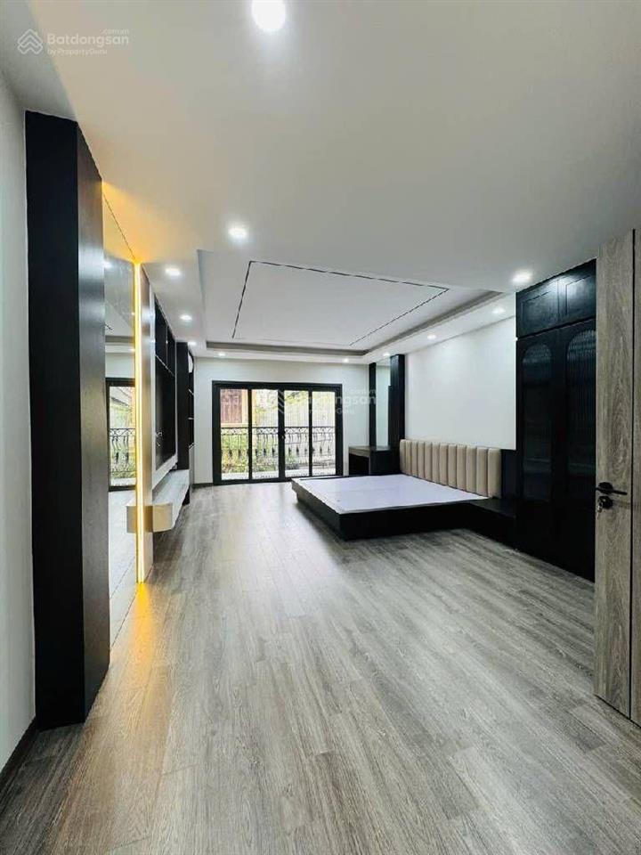 Nguyễn khánh toàn 14 tỷ hiếm15m ra ô tô tránh50m2giữ tiền cực tốt sổ đỏ tt cầu giấy full đồ