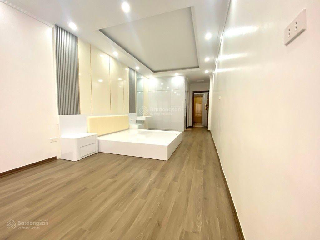 Bán nhà duy tân, cầu giấy, 36m2 , 6 tầng thang máy, full nội thất, giá nhỉnh 12 tỷ, 20m ra phố.