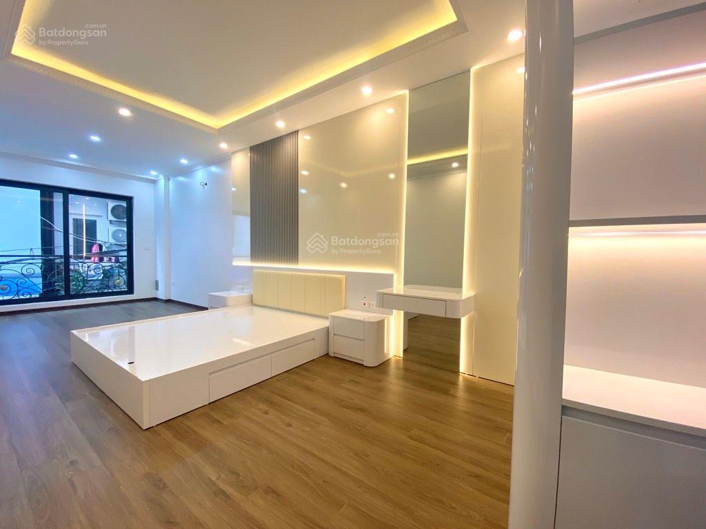 Bán nhà duy tân, cầu giấy, 36m2 , 6 tầng thang máy, full nội thất, giá nhỉnh 12 tỷ, 20m ra phố.