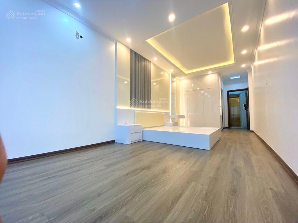 Bán nhà duy tân, cầu giấy, 36m2 , 6 tầng thang máy, full nội thất, giá nhỉnh 12 tỷ, 20m ra phố.