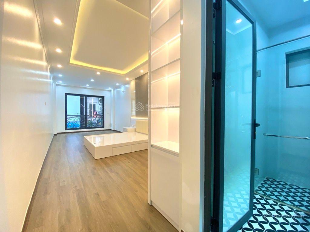 Bán nhà duy tân, cầu giấy, 36m2 , 6 tầng thang máy, full nội thất, giá nhỉnh 12 tỷ, 20m ra phố.