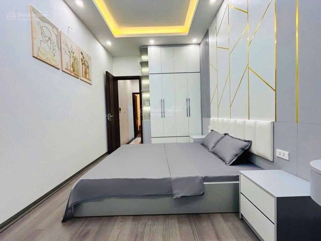 Bán nhà yên hoà tt cầu giấy, ô tô đậu cửa, ngõ ô tô tránh, full nội thất, 36m2 chỉ nhỉnh 9 tỷ sổ đỏ