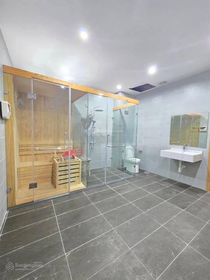 Trần thái tông  cầu giấy 55m2*6 tầng mt 4,5 mét hơn 11 tỷ sổ đỏ siêu phẩm thang máy 3 mặt thoáng