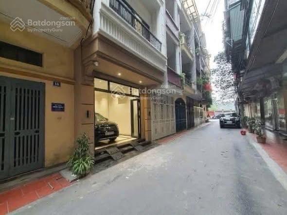 Nhà mới phố nguyễn văn huyên  cầu giấy 50m2*6 tầng hơn 15 tỷ  gara ô tô kinh doanh  6 tầng thang