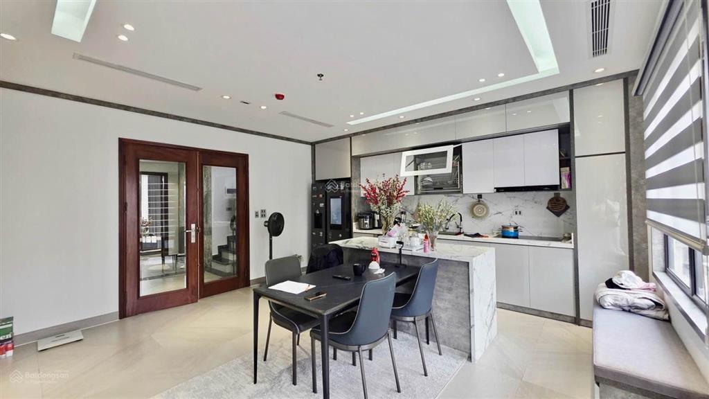 Nhà riêng hoàng quốc việt tt cầu giấy 65m2 , 7 tầng thang máy,nhà mới, oto vào nhà, 19tỷ ô tô tránh