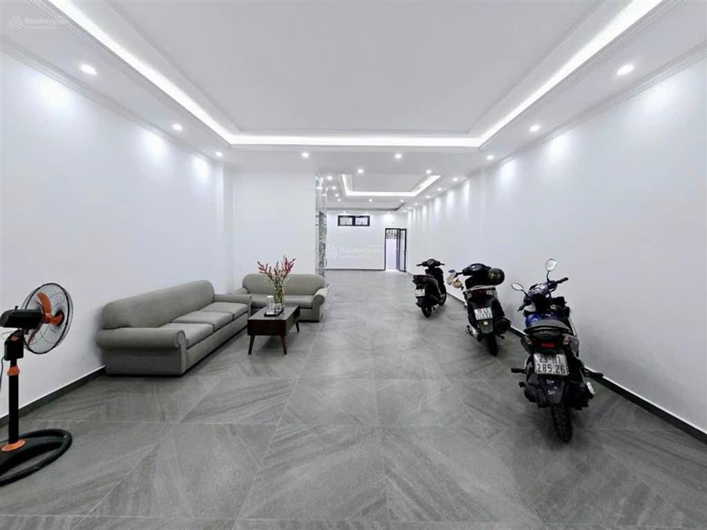 Nhà riêng hoàng quốc việt tt cầu giấy 65m2 , 7 tầng thang máy,nhà mới, oto vào nhà, 19tỷ ô tô tránh