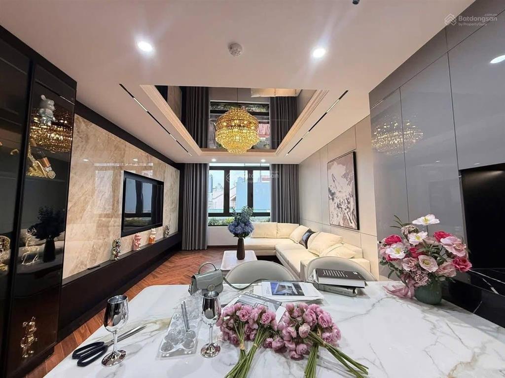 Phân lô trần quốc hoàn tt cầu giấy ô tô 2 thoáng  đường thông  kinh doanh 60m2 hơn 22 tỷ sổ đỏ