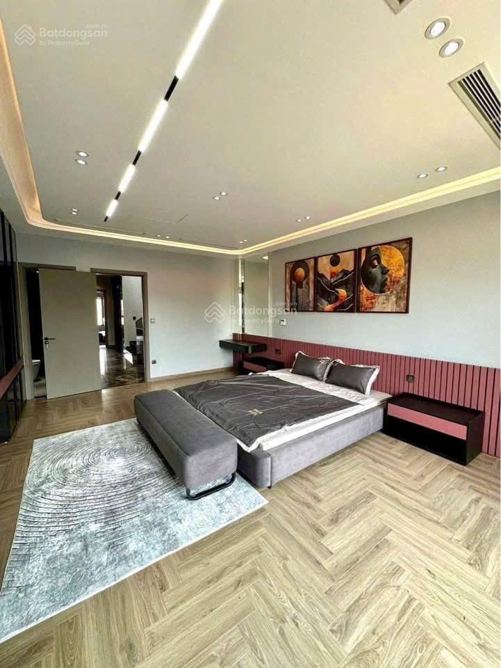 Nguyễn khánh toàn  cầu giấy 55m2* 5 tầng quanh 14 tỷ thang máy 7 phòng vừa ở vừa cho thuê sổ đỏ