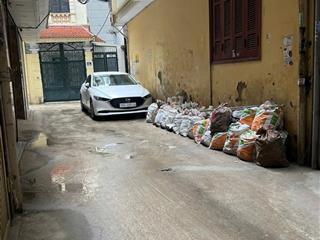 Nhà yên hòa cầu giấy 4 tầng, 2 thoáng, full nội thất .ngõ ô tô , cách phố vài bước.sổ đỏ hơn 8 tỷ.