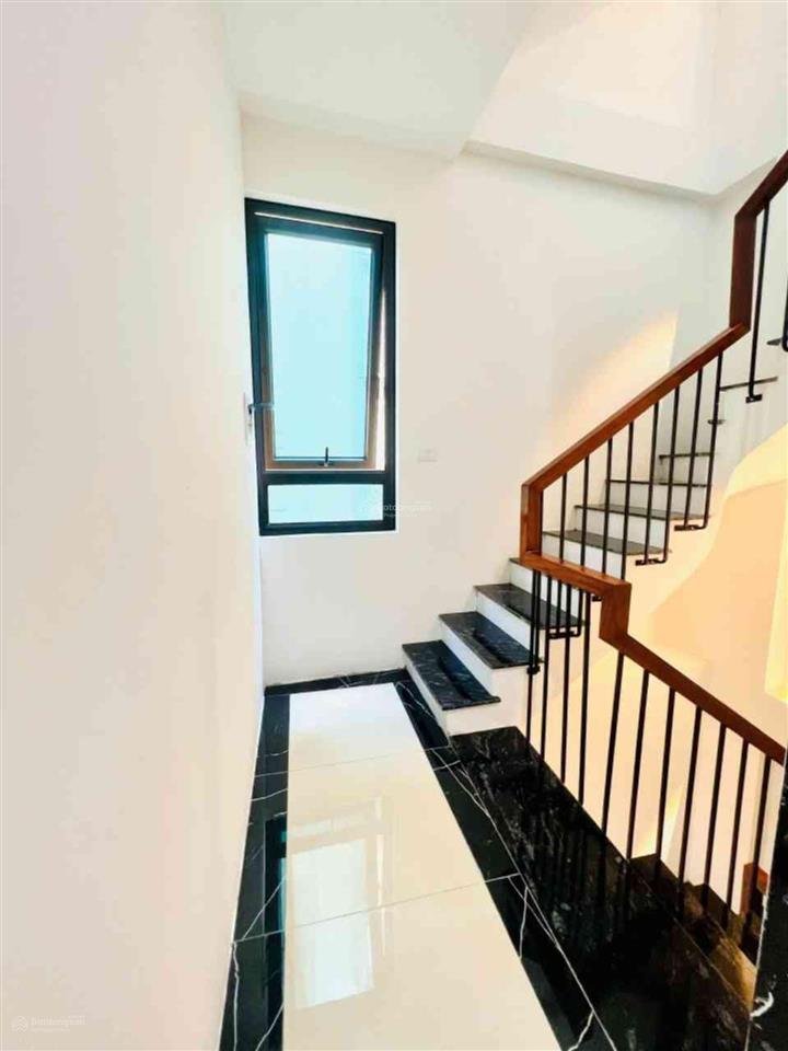 Bán nhà phố khúc thừa dụ  cầu giấy  lô góc thang máy  ô tô đỗ cửa quanh 11 tỷ sổ đỏ full đồ đẹp