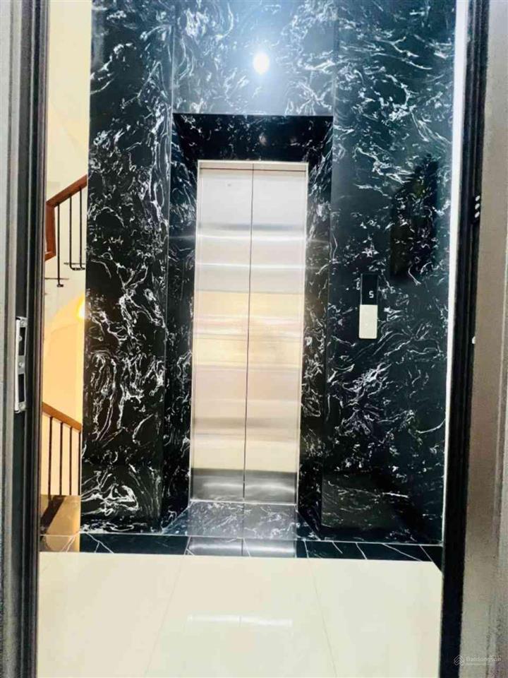 Bán nhà phố khúc thừa dụ  cầu giấy  lô góc thang máy  ô tô đỗ cửa quanh 11 tỷ sổ đỏ full đồ đẹp