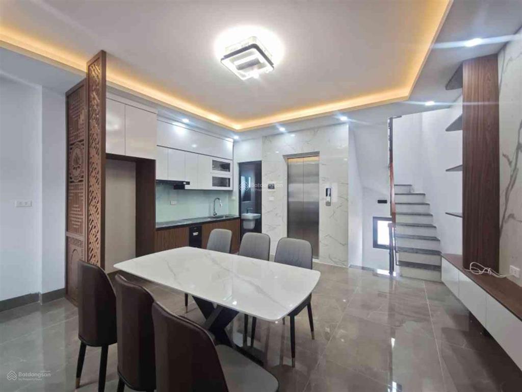 Bán nhà mới 7 tầng thang máy đường cầu giấy gần bảo tín minh châu, sổ đỏ chính chủ quanh 10 tỷ