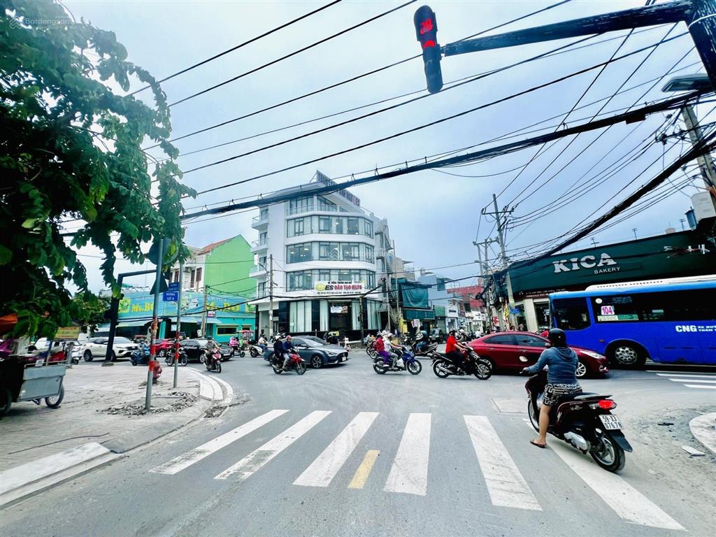 Giảm mạnh 2 tỷtòa 4 tầng góc 3 mặt tiền nổi bậtngay hoàng diệu 2, linh trung, 150m2ngang 12m