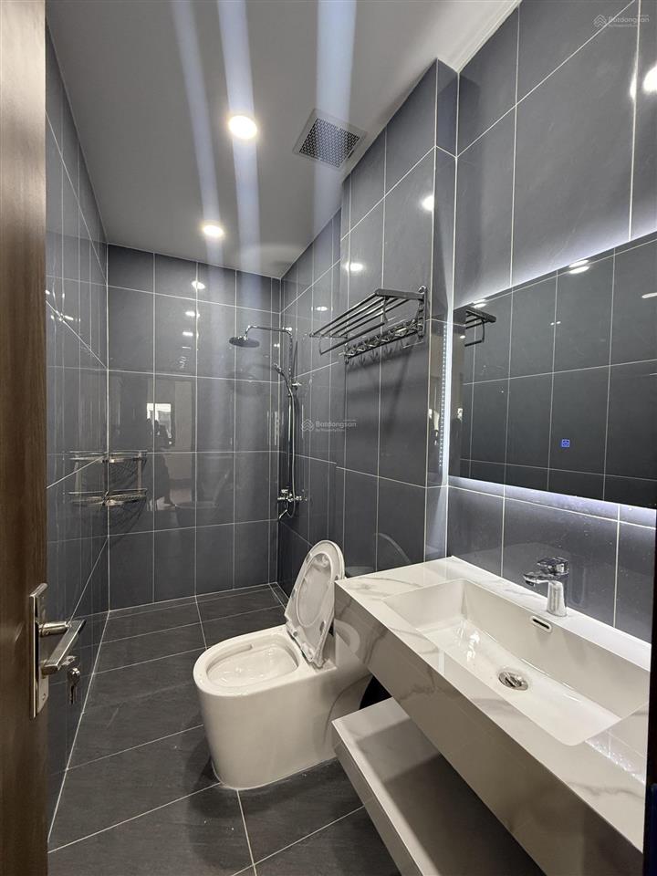 Nhà 3 tầng hoàn thiện sẳn hợp đồng thuê 16tr/ tháng