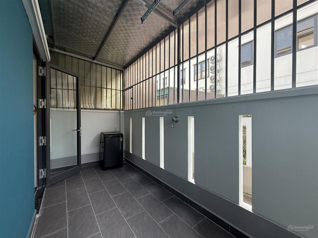 Nhà 3 tầng hoàn thiện sẳn hợp đồng thuê 16tr/ tháng