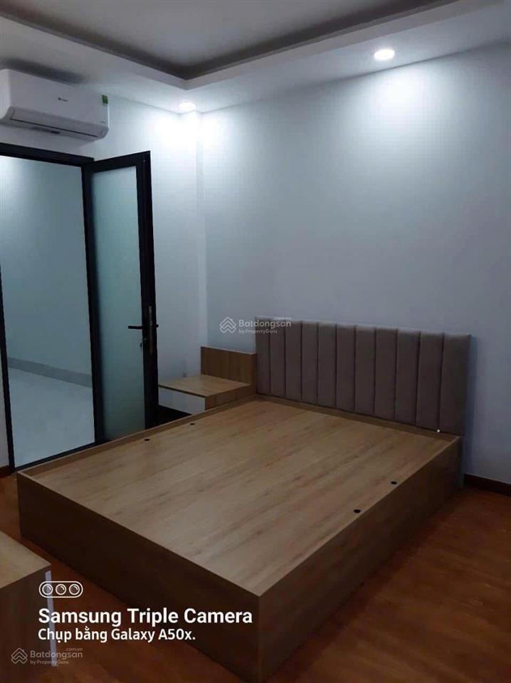 Nhà phố 2 tầng view công viên sổ hồng sẳn