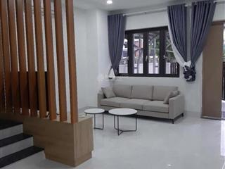 Nhà phố 2 tầng view công viên sổ hồng sẳn