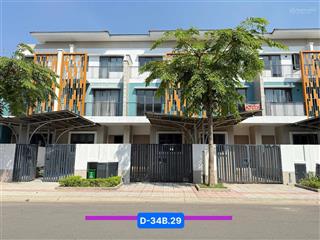 Kẹt tiền bán gấp nhà 3 tầng tiến độ siêu tốt tại vsip2 a