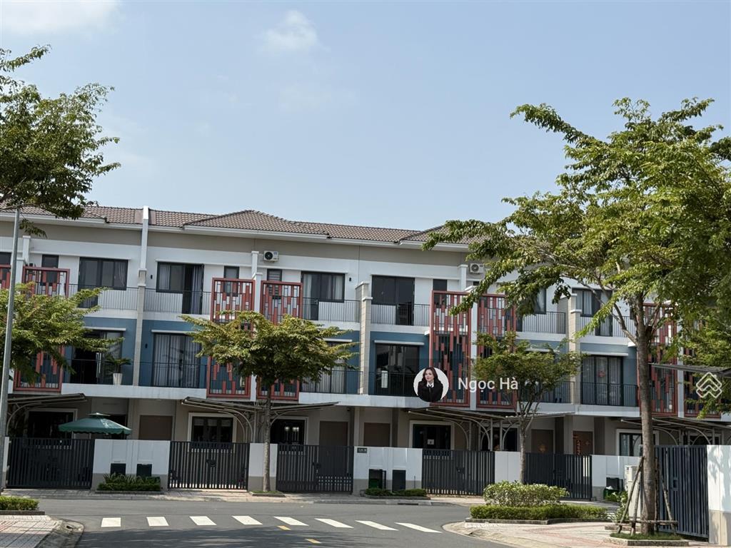 Nhà 3 tầng tiến độ giá tốt nhất tại suncasa central