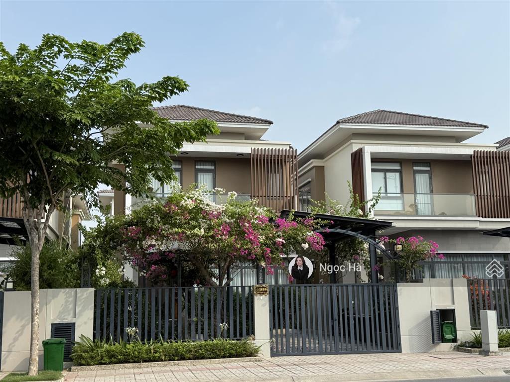 Biệt thự đơn lập 250m2 chỉ 6ty7