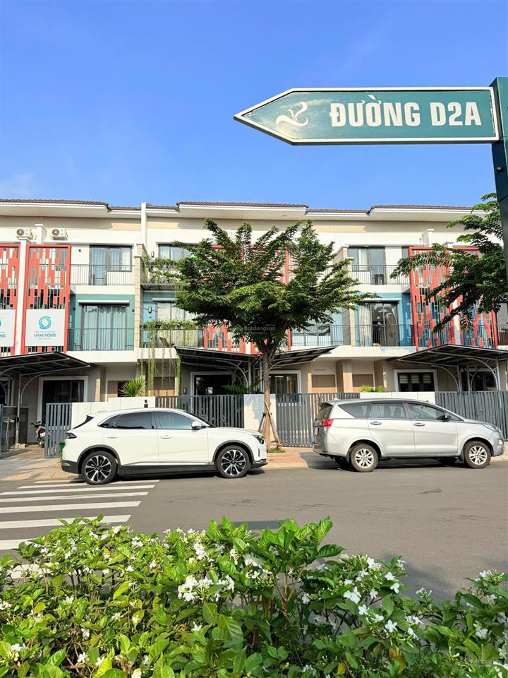 Kẹt tiền bán gấp nhà phố 3 tầng thu hồi vốn