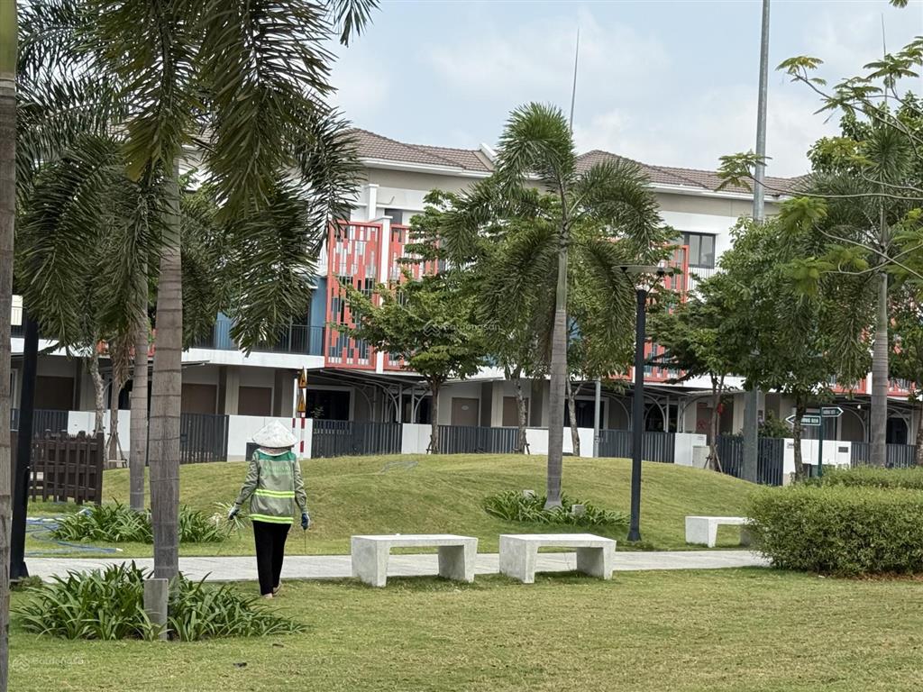Kẹt tiền bán gấp nhà phố 3 tầng thu hồi vốn