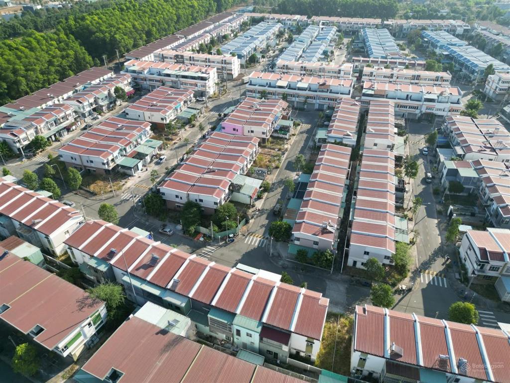Duy nhất 1 căn oasis city giá chỉ 1ty550