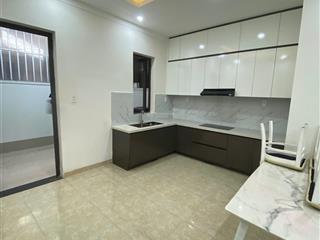 Bán nhà 3 tầng hoàn thiện sẵn view công viên chỉ 3ty5