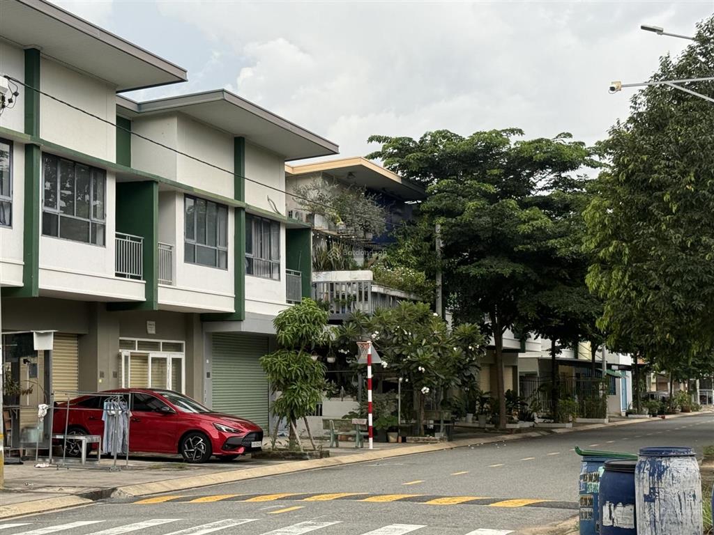 Nhà phố tại oasis city chỉ thanh toán 400600tr